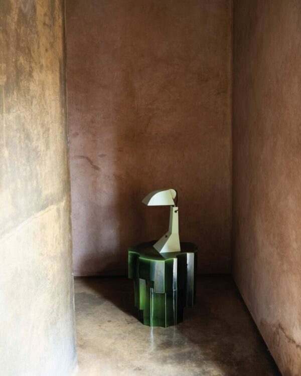 Итальянский столик Altar 2