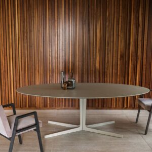 Итальянский стол Split от Tacchini