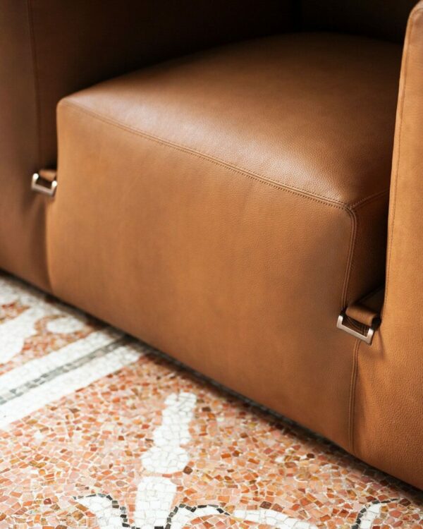 Итальянское кресло Le Mura от Tacchini