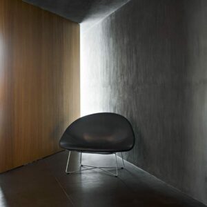 Итальянское кресло Isola от Tacchini