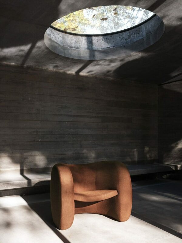 Итальянское кресло Lagoa от Tacchini