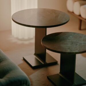 Итальянский столик Trono Side Table от Tacchini