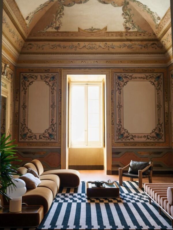 Итальянский диван Victoria 2