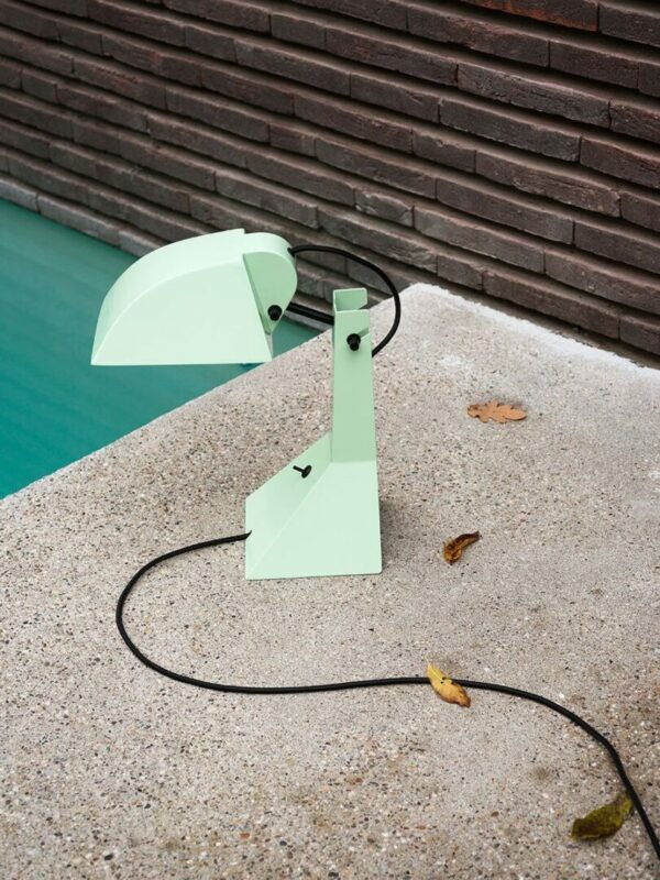 Итальянская настольная лампа E63 3