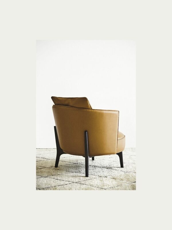 Итальянское кресло Ares от FERRI 1956