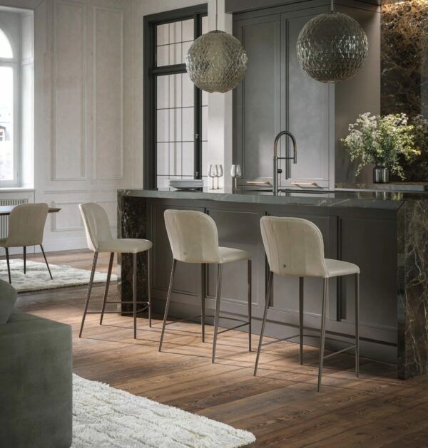 Итальянский барный стул Bustier от Tonin Casa