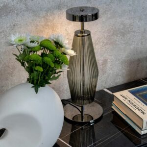 Итальянская настольная лампа Chic от Tonin Casa