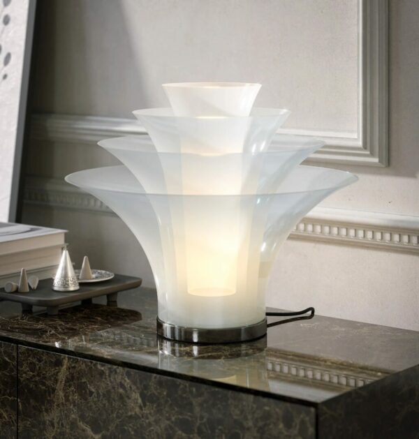 Итальянская настольная лампа Petalo от Tonin Casa