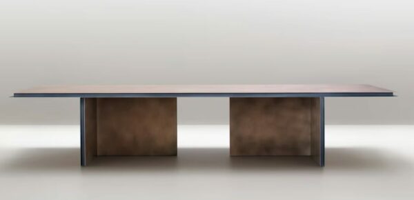 Итальянский стол Folio XL от De Castelli