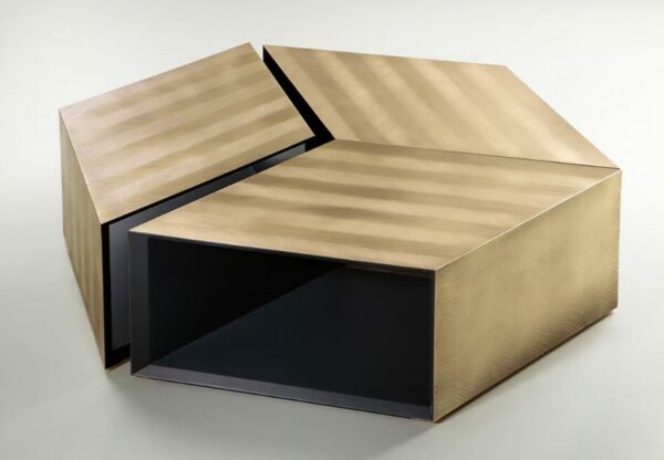 Итальянский столик Alpha от De Castelli