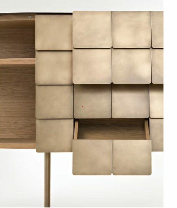 Итальянский комод Yoroi от De Castelli