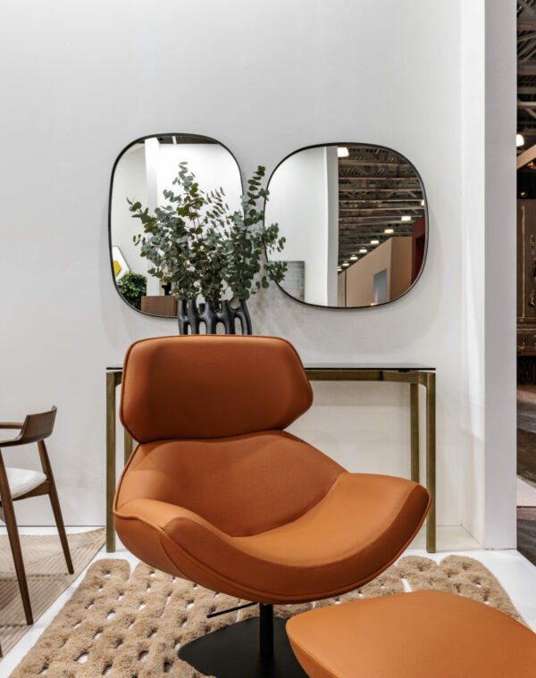 Поворотное Итальянское кресло ALISIA  от SOVET Italia  с опцией качающейся спинкой