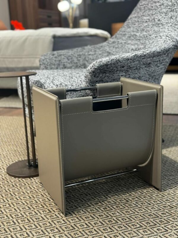 Итальянская газетница JERRY tortora 1