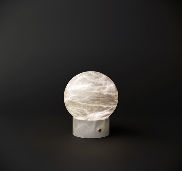 Дизайнерская настольная лампа .athena 3