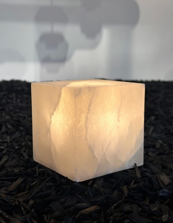 Дизайнерская настольная лампа .pixel от Alain Ellouz (Париж)