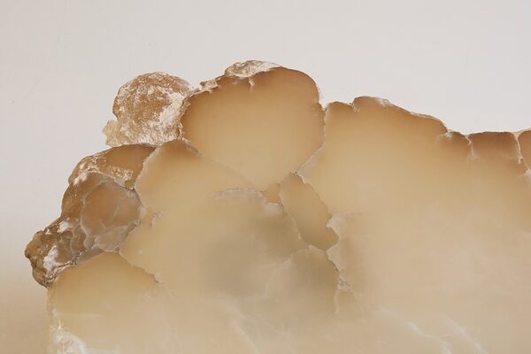 Дизайнерский столик .vesuve 1P от Alain Ellouz (Париж)