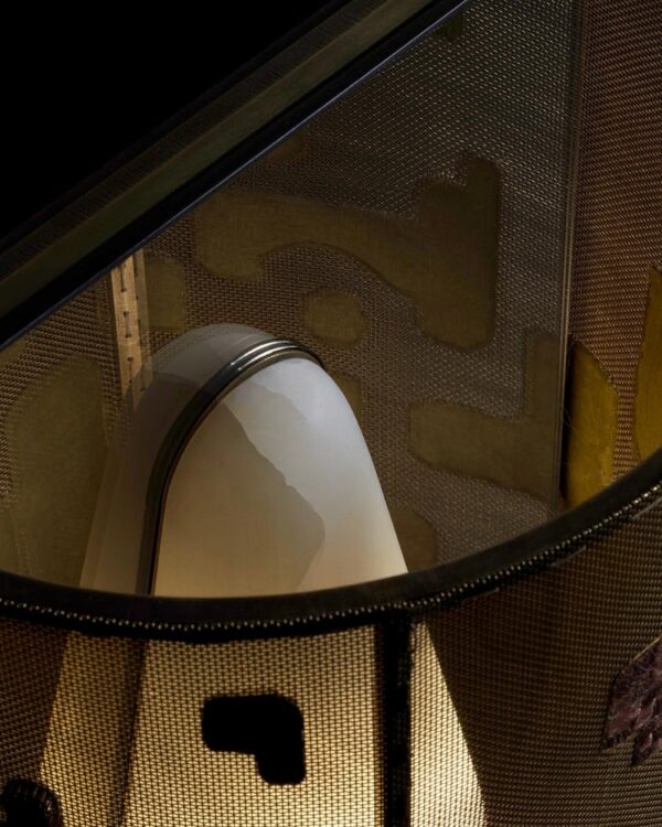 Дизайнерская настенная лампа INTERLUDE : HAND-EMBROIDERED SCONCE 2