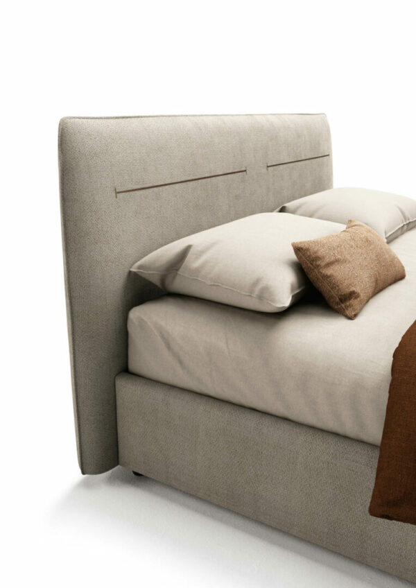 Итальянская кровать Asia от Novaluna