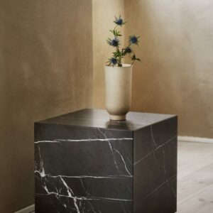 Итальянский столик Plinth Cubic 6