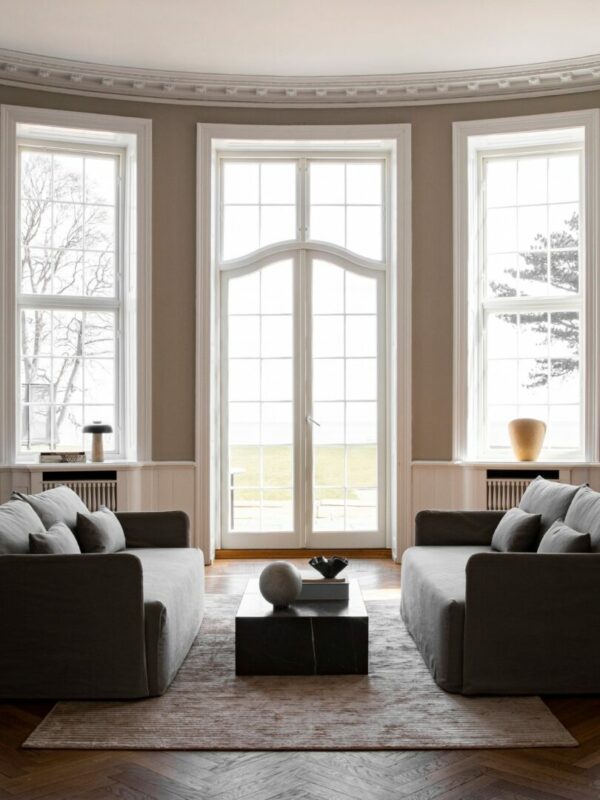 Итальянский столик Plinth Low 5