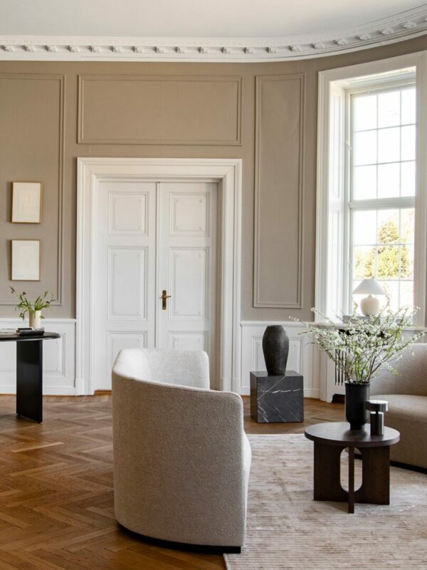 Итальянский столик Plinth Cubic 2