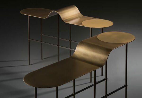 Итальянский столик Scribble от De Castelli