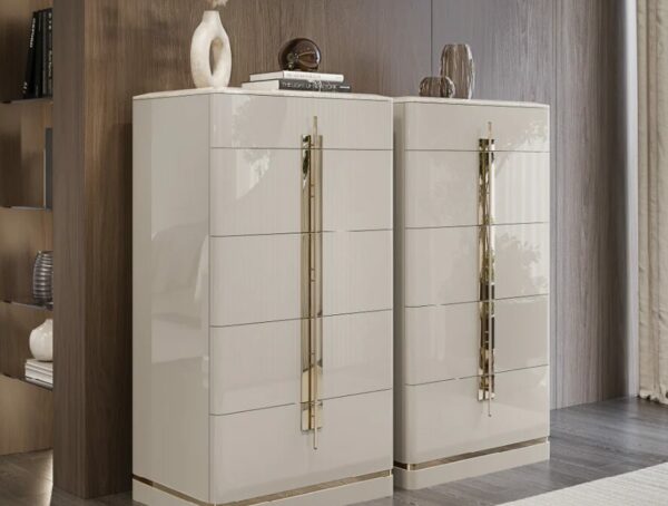 Дизайнерский комод Batha High Shirt Rack 4