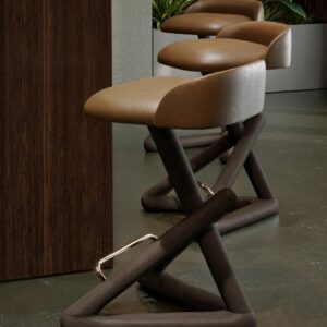 Дизайнерский барный стул Linard от Evanyrouse (Португалия)