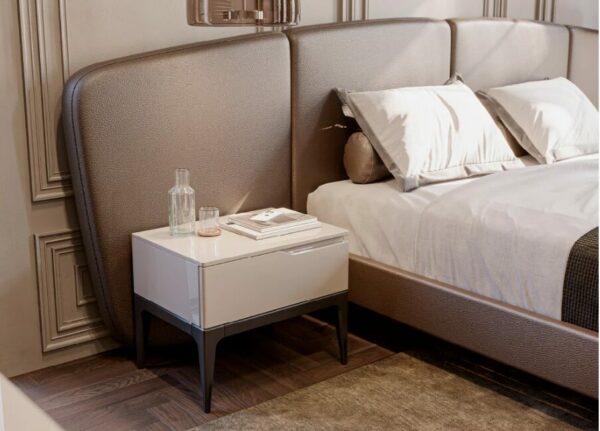 Дизайнерская кровать Hicardi Bed Closed Base 2