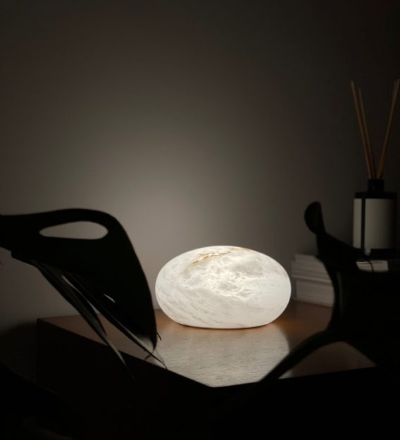 Дизайнерская настольная лампа WIRELESS OVAL 2