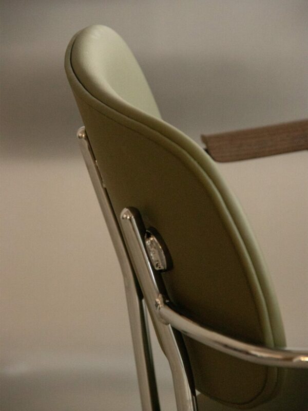 Итальянское офисное кресло Co Task 7 10