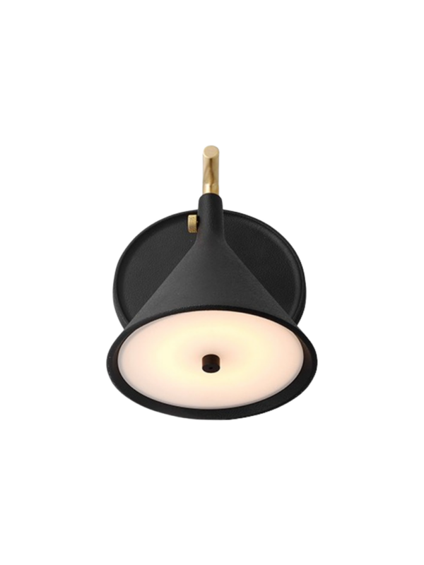 Итальянская настенная лампа Cast Sconce 5