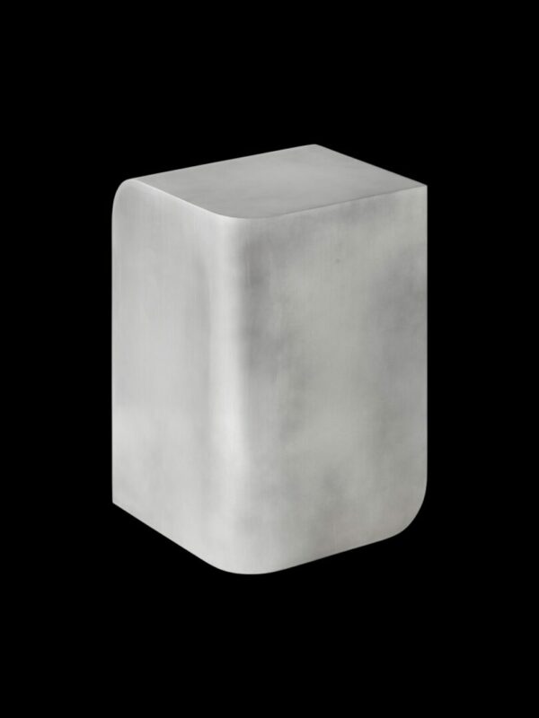 Итальянский столик Volume от Audo