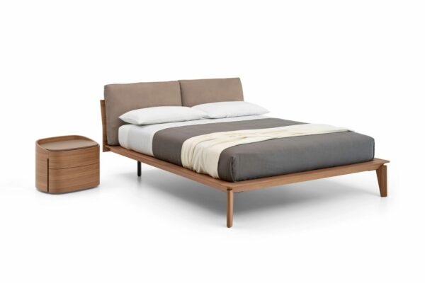 Итальянская кровать Abbraccio от SANGIACOMO