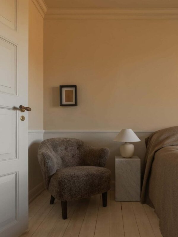 Итальянская настольная лампа Torso 10