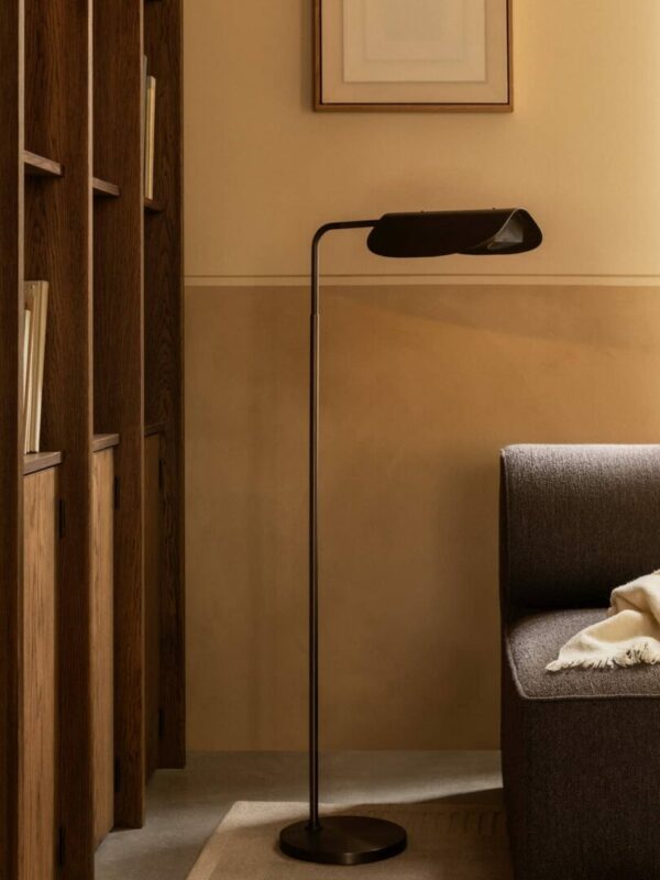 Итальянский напольный торшер Wing от Audo