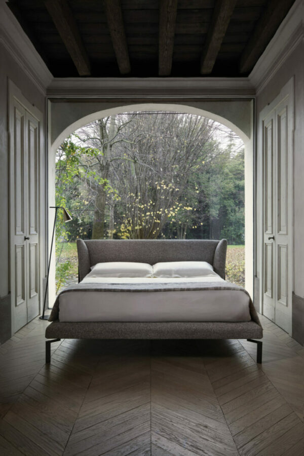 Итальянская кровать Dominick от Conte Casa