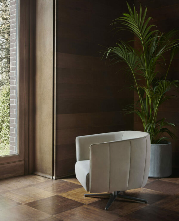 Итальянское кресло Holly от Conte Casa