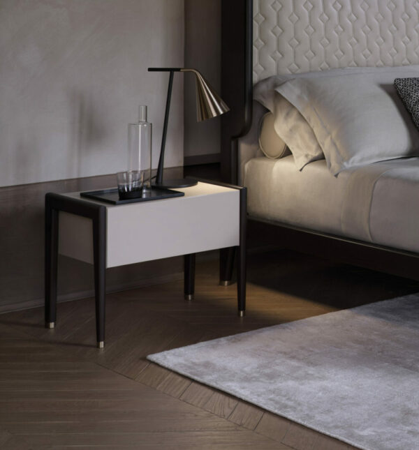 Итальянская прикроватная тумба Hugs