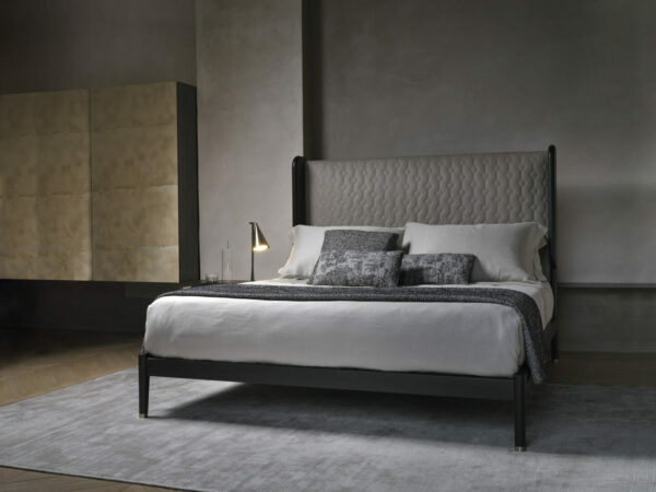 Итальянская кровать Dominick 2