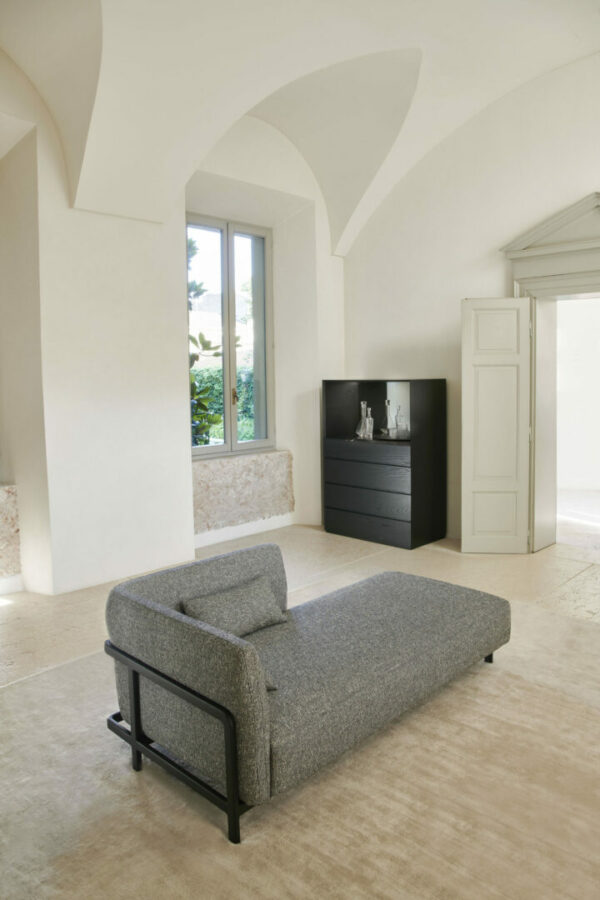 Итальянский диван Dominick 3