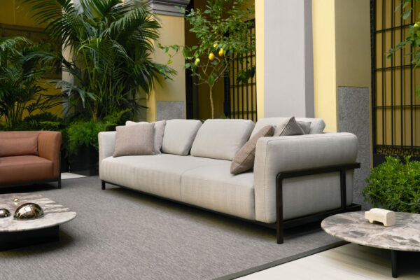 Итальянский диван DOMINICK 3