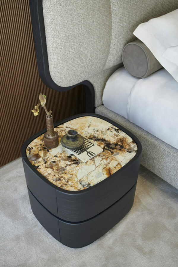 Итальянская прикроватная тумбочка OKE 7