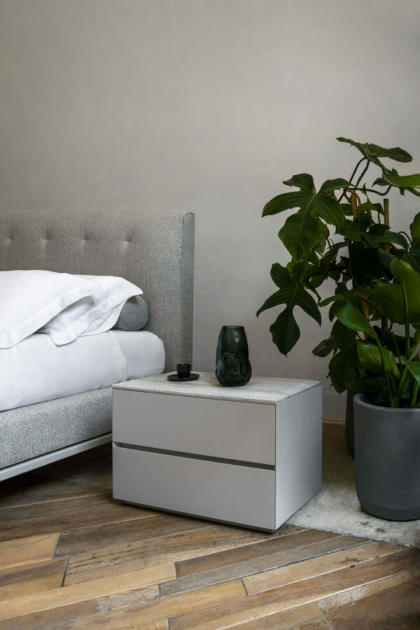 Итальянская прикроватная тумба Hugs от Conte Casa