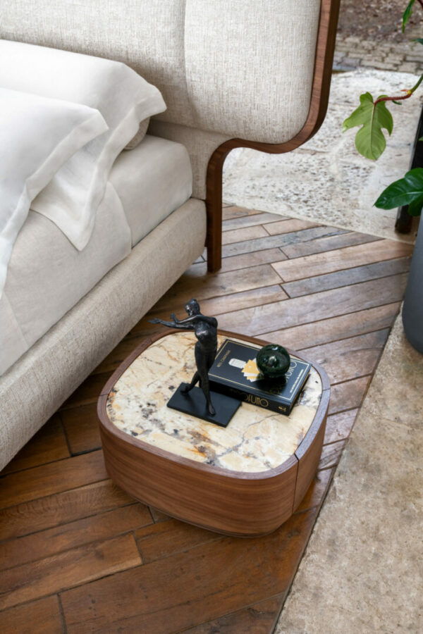 Итальянская прикроватная тумбочка OKE 5