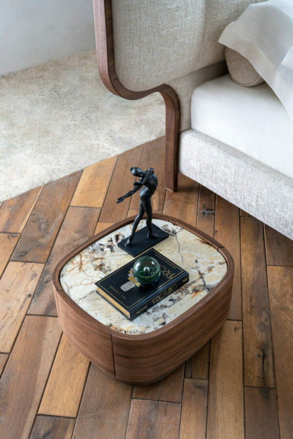 Итальянская прикроватная тумбочка OKE 3