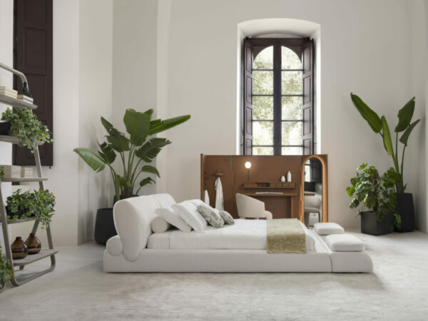 Итальянская кровать MOU от Conte Casa