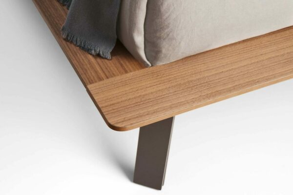 Итальянская кровать Folio 2