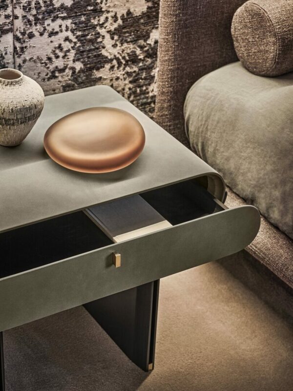 Итальянская прикроватная тумбочка Stami 2