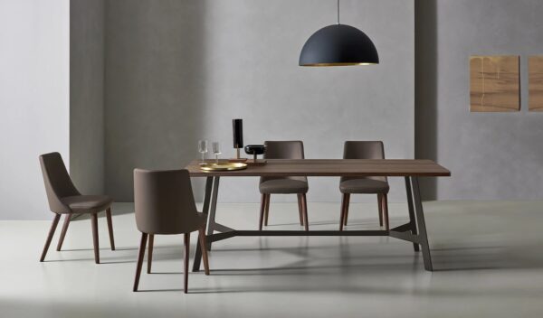 Итальянский стол Vertigo от SANGIACOMO